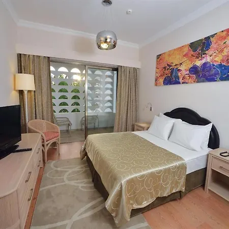 Kyrenia Jasmine Court Hotel 4*