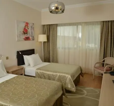 Kyrenia Jasmine Court Hotel 4*