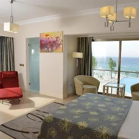 Jasmine Court & In Kyrenia Hotel