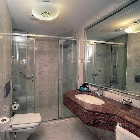 Jasmine Court & In Kyrenia Hotel 4*