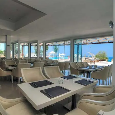 Kyrenia Jasmine Court Hotel