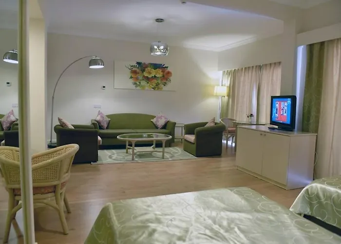 Otel Kyrenia Jasmine Court 4*